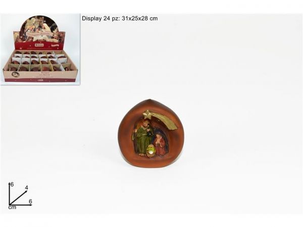 Natività rappresentata dentro una  castagna in resina 6cm